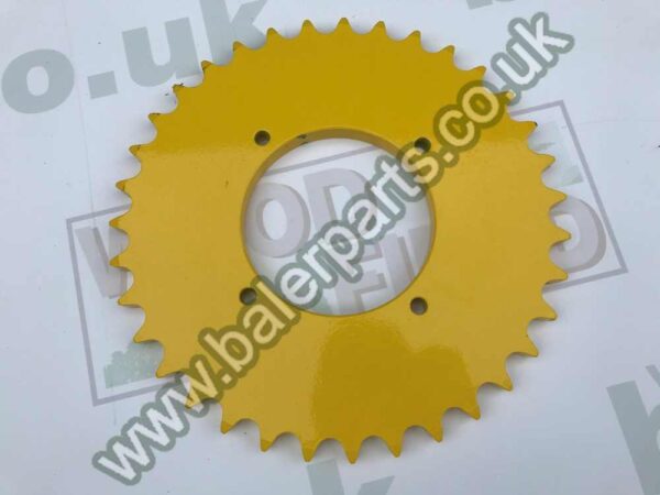 New Holland Feeder Gear_x000D_n_x000D_nEquivalent to OEM: 744200_x000D_n_x000D_nSpare part will fit - 940