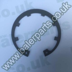 New Holland Centre bearing circlip_x000D_n_x000D_nEquivalent to OEM:  29852_x000D_n_x000D_nSpare part will fit - 200