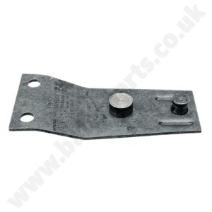 Blade Holder_x000D_n_x000D_nEquivalent to OEM:  00434123_x000D_n_x000D_nSpare part will fit - CAT 310