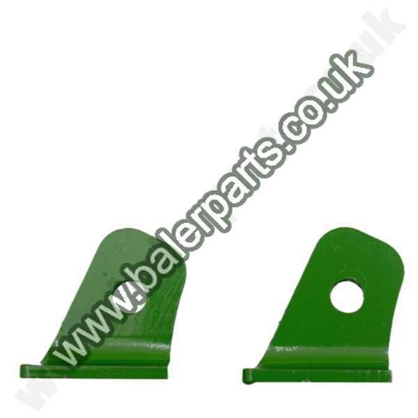 Scrapers_x000D_n_x000D_nEquivalent to OEM: 150428.1 150428.0_x000D_n_x000D_nSpare part will fit - AFA243 RS