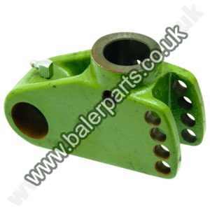 Axle Support_x000D_n_x000D_nEquivalent to OEM:  200428240 153029.5 153029.2_x000D_n_x000D_nSpare part will fit - KW: 4.60