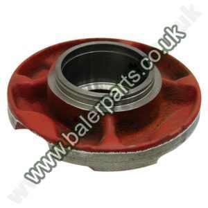 Mower Bearing Housing_x000D_n_x000D_nEquivalent to OEM:  56226800_x000D_n_x000D_nSpare part will fit - GMD 44