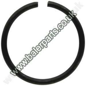 Snap Ring_x000D_n_x000D_nEquivalent to OEM:  80600014_x000D_n_x000D_nSpare part will fit - GA 4120TH