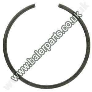 Mower Circlip_x000D_n_x000D_nEquivalent to OEM:  81104576_x000D_n_x000D_nSpare part will fit - Various