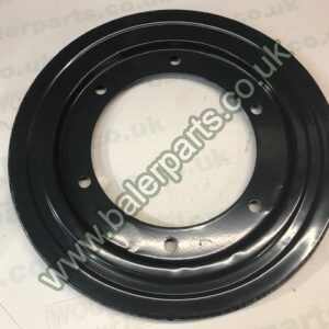 Mower Drum Cover_x000D_n_x000D_nEquivalent to OEM: 06563480 1.1017.010.123.00 7006563480_x000D_n_x000D_nSpare part will fit - KM 20