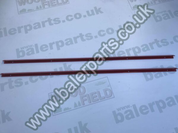 New Holland Feeder Gage track (Pair)_x000D_n_x000D_nEquivalent to OEM:  37466 534458_x000D_n_x000D_nSpare part will fit - 376