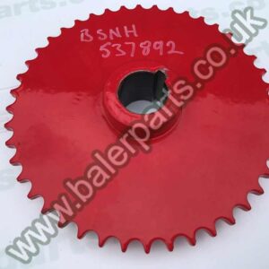 New Holland Pick Up Drive Sprocket_x000D_n_x000D_nEquivalent to OEM:  537892_x000D_n_x000D_nSpare part will fit - 376 377