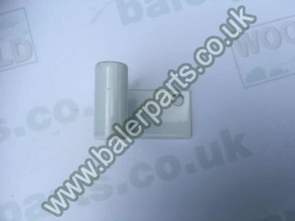 New Holland Door Panel Clip_x000D_n_x000D_nEquivalent to OEM:  533367_x000D_n_x000D_nSpare part will fit - 300 series