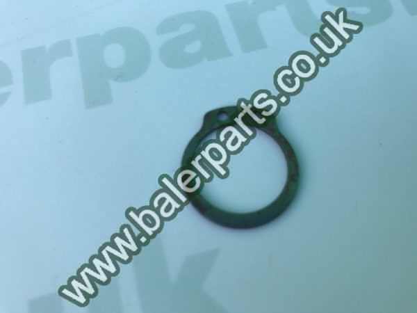 Circlip_x000D_n_x000D_nEquivalent to OEM: MKN0067_x000D_n_x000D_nSpare part will fit - Various