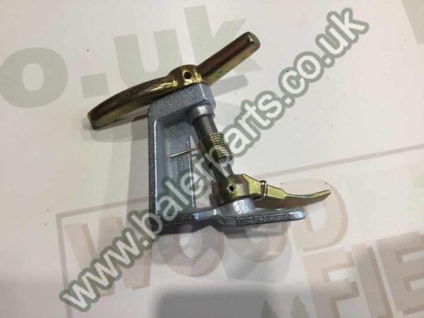 Claas Twine Finger Assembly_x000D_n_x000D_nEquivalent to OEM:  808337 000046_x000D_n_x000D_nSpare part will fit - Markant 55