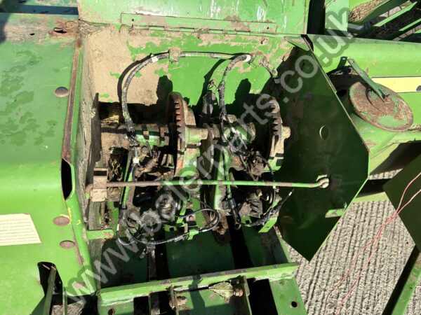 John Deere 342A - Image 2