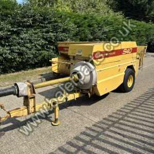 New Holland 940 baler